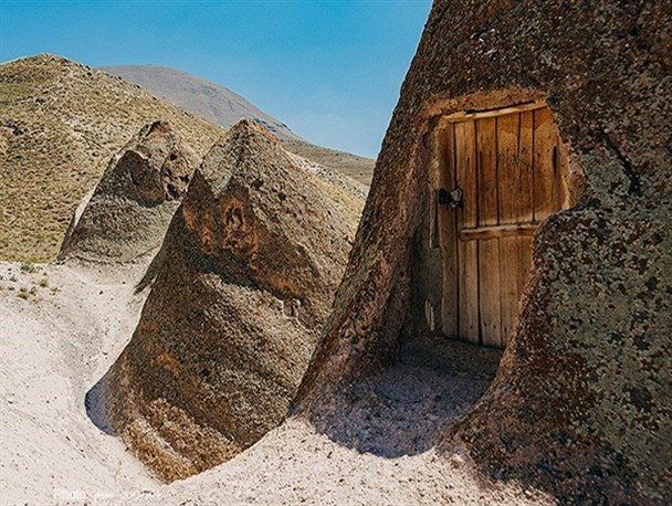 شگفت انگیزترین روستای صخرهای جهان شگفت انگیزترین روستای صخرهای جهان