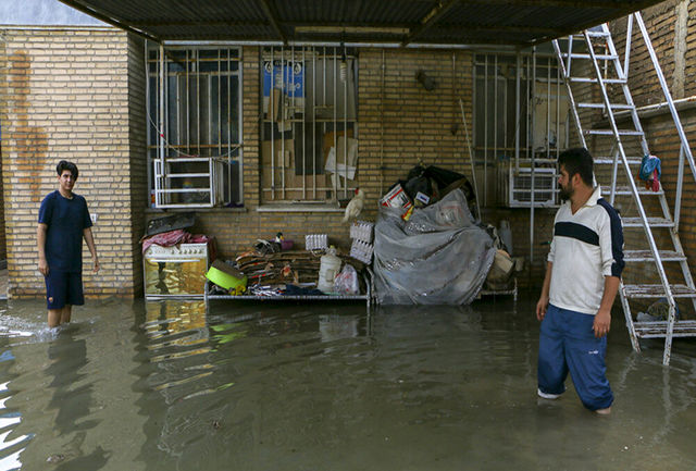 پرداخت ١٠٠ میلیارد تومان خسارت آبگرفتگی به خوزستانی ها پرداخت ١٠٠ میلیارد تومان خسارت آبگرفتگی به خوزستانی ها