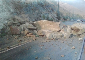 احتمال وقوع بهمن و ریزش سنگ در مناطق کوهستانی