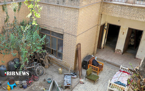 آن مرد خانه ندارد ...