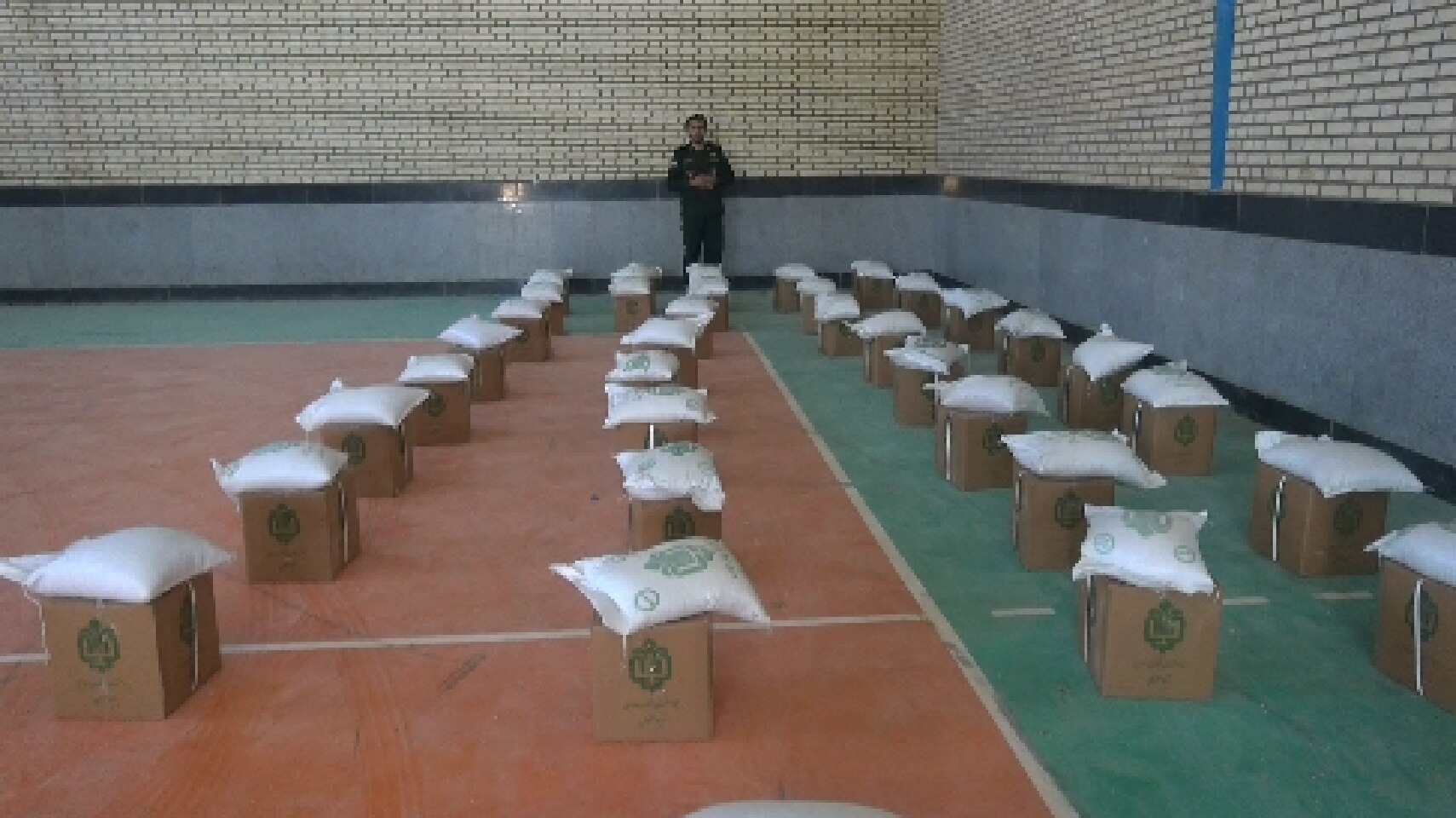 توزیع شصت بیسته معیشتی در دیشموک