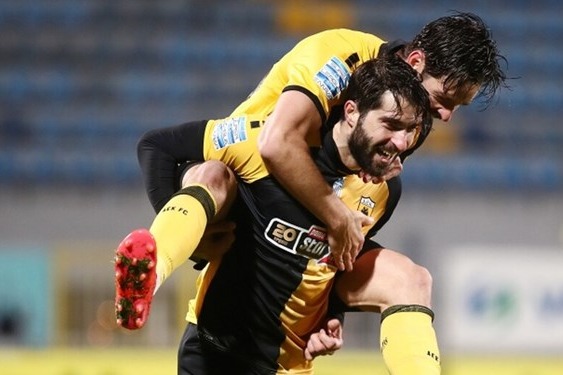 پیروزی آ ا ک و گلزنی انصاری فرد، برد المپیاکوس در داربی