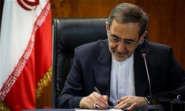 پیام تسلیت دکتر ولایتی در پی درگذشت سردار حجازی پیام تسلیت دکتر ولایتی در پی درگذشت سردار حجازی
