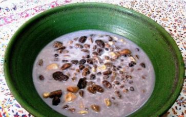 قروت، خوراک بنفش رنگ بیرجندی‌ها