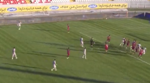 تساوی پرسپولیس و پدیده مشهد در نیمه اول تساوی پرسپولیس و پدیده مشهد در نیمه اول