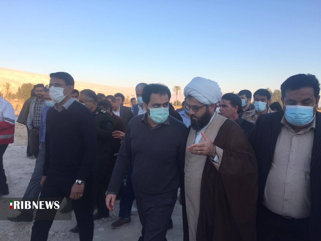 مردم و مسئولان در کنار سیل زدگان جنوب فارس