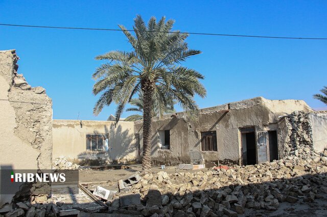 مردم و مسئولان در کنار سیل زدگان جنوب فارس