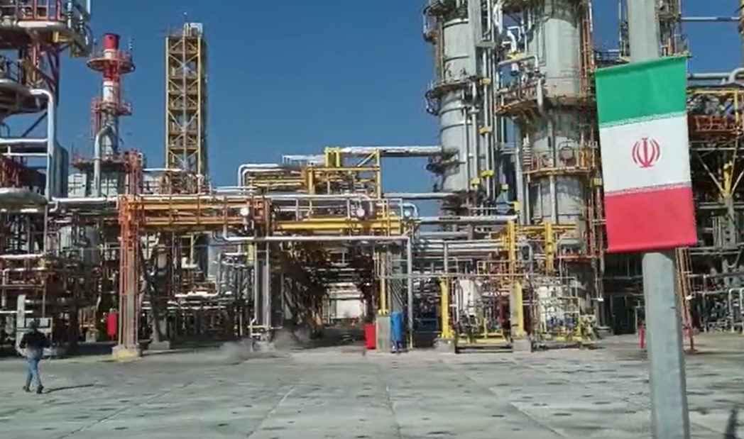 بهره برداری از نخستین پالایشگاه نفت فوق سنگین کشور در قشم