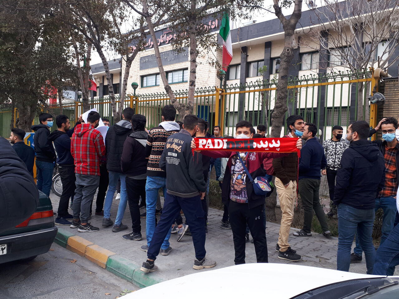 تجمع  هوادار تیم فوتبال پدیده خراسان مقابل اداره کل ورزش و جوانان خراسان رضوی تجمع  هوادار تیم فوتبال پدیده خراسان مقابل اداره کل ورزش و جوانان خراسان رضوی