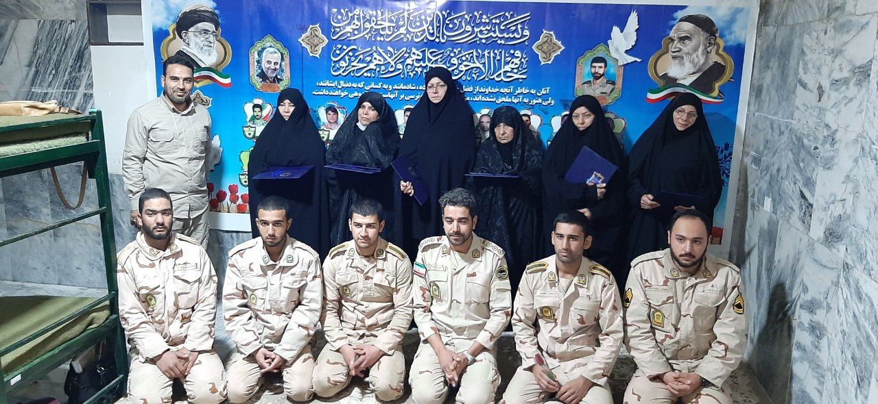 مرزبانان میهمان سفره مادران شهدا در نقطه صفر مرزی