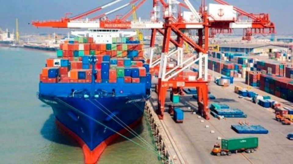 حمل ۵.۳ میلیون تن کالای اساسی از بنادر حمل ۵.۳ میلیون تن کالای اساسی از بنادر