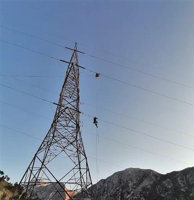 ایمن سازی اسپن های خطوط برق فوق توزیع استان کهگیلویه و بویراحمد