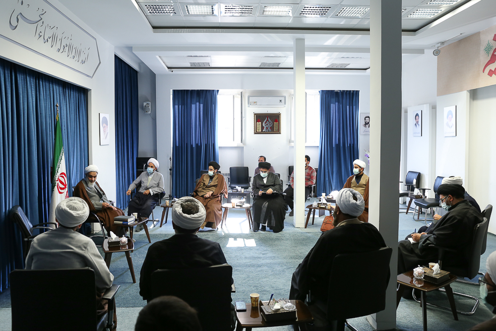 آبادانی مساجد فقط با اهل ذکر محقق می‌شود