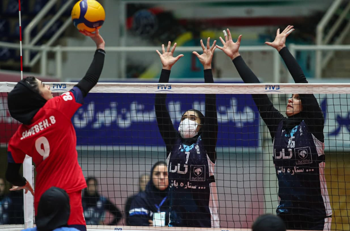 مرحله نهایی لیگ والیبال زنان به تعویق افتاد