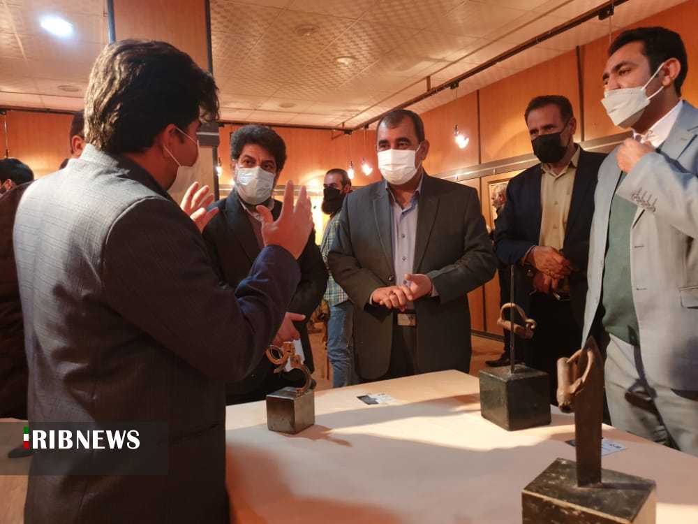 نمایشگاه آثار چهاردهمین جشنواره هنرهای تجسمی فجر در یاسوج