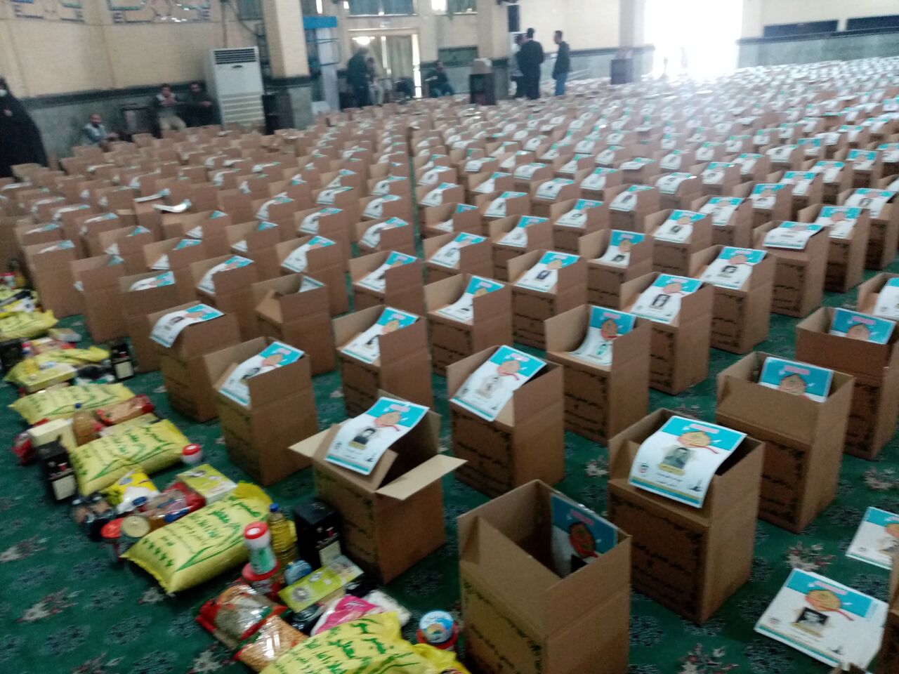 توزیع ۷۰۰بسته معیشتی به مناسبت میلاد حضرت زهرا(س)در دلیجان توزیع ۷۰۰بسته معیشتی به مناسبت میلاد حضرت زهرا(س)در دلیجان