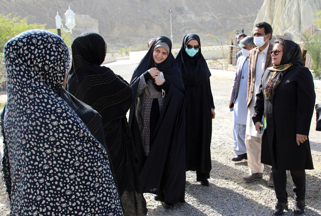 سفرمشاور امور بانوان دبیر شورای‌عالی مناطق آزاد کشور به چابهار