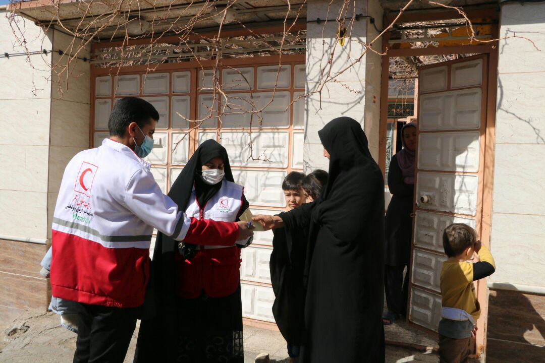 واکسیناسیون تنها ۶۲۳ تبعه خارجی در مرکز واکسیناسیون هلال احمر