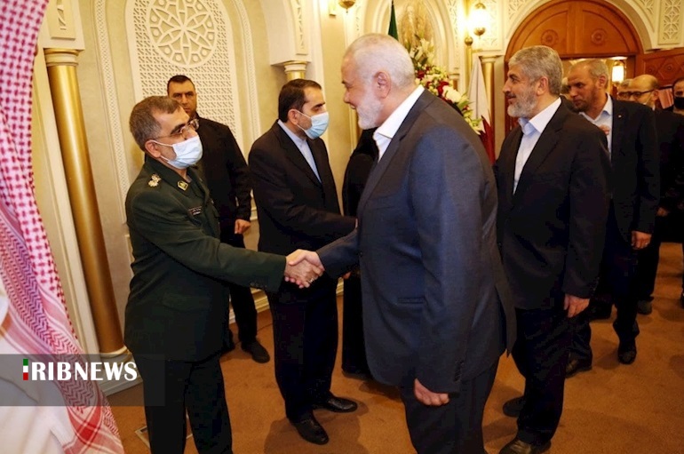 حضور هیئت حماس در مراسم جشن پیروزی انقلاب در سفارت ایران حضور هیئت حماس در مراسم جشن پیروزی انقلاب در سفارت ایران