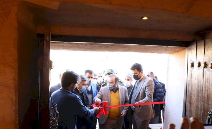 بهره برداری از اولین اقامتگاه بومگردی روستای تیکن گلپایگان بهره برداری از اولین اقامتگاه بومگردی روستای تیکن گلپایگان