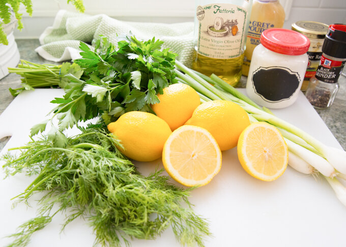 12 خاصیت لیمو و جعفری؛ از تسکین درد تا کاهش وزن