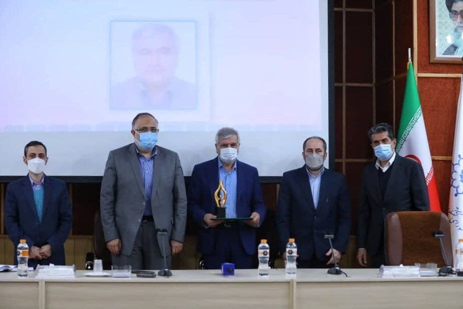 تجلیل از ۲ چهره ماندگار بخش صنعت و کشاورزی استان قزوین