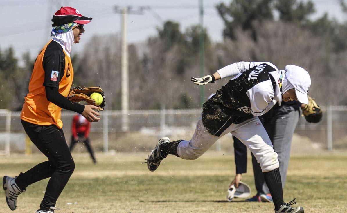 پرونده لیگ سافت بال بانوان بسته شد پرونده لیگ سافت بال بانوان بسته شد