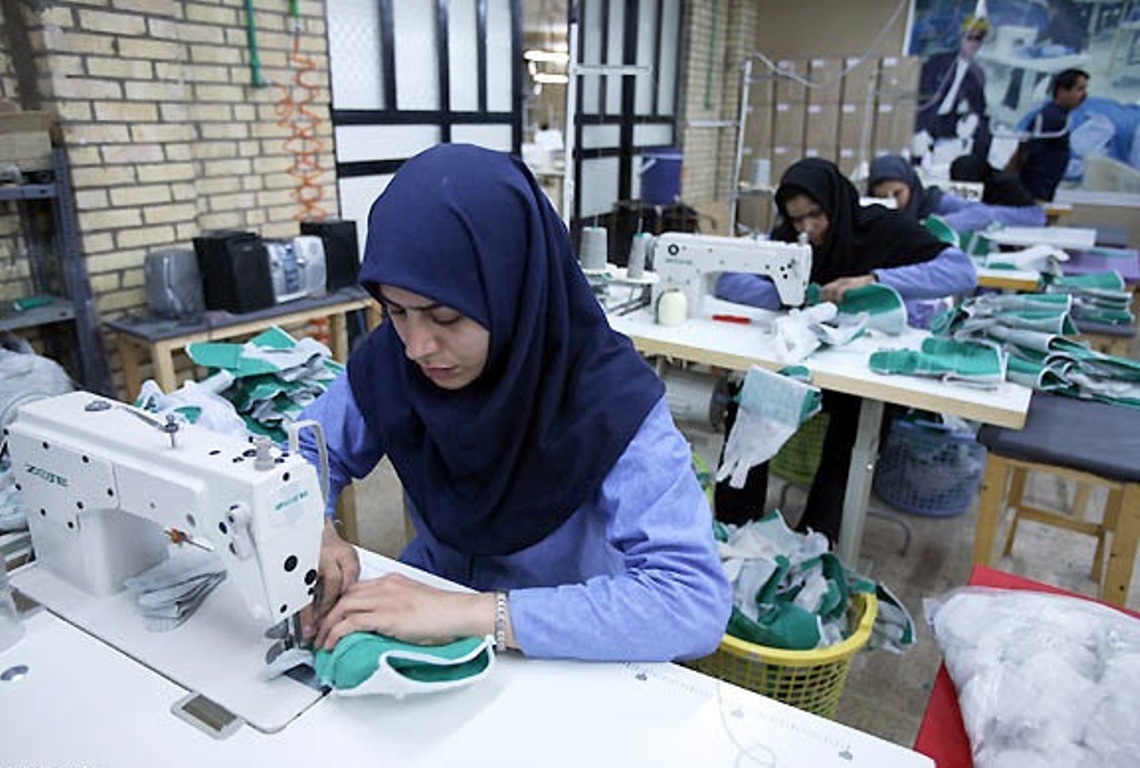 کمیته امداد ایلام رتبه سوم ایجاد اشتغال در کشور را کسب کرد کمیته امداد ایلام رتبه سوم ایجاد اشتغال در کشور را کسب کرد