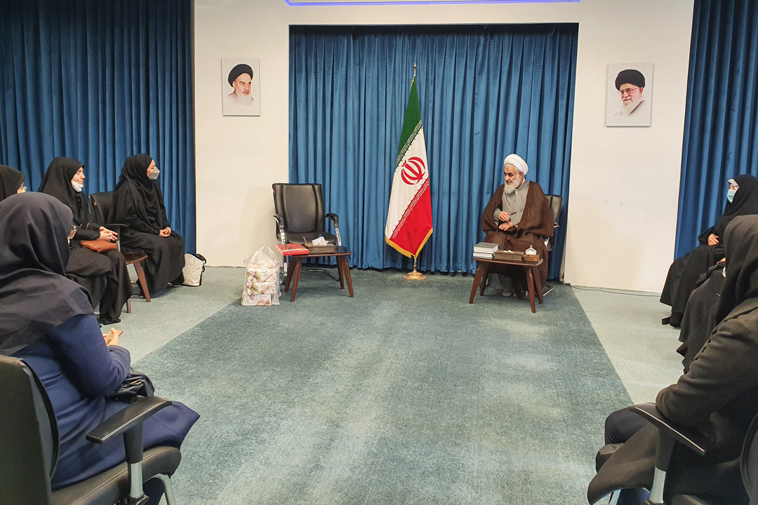 نجات یک انسان از مرگ همانند نجات مردم دنیاست