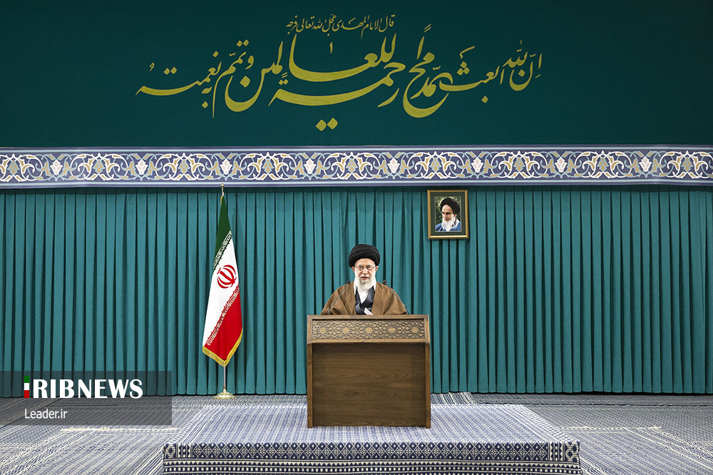 ایشان فرمودند: امروز مظهر واضح و کامل جاهلیت مدرن، رژیم مافیایی امریکا است که اساساً یک رژیم بحران‌ساز و بحران‌زیست است