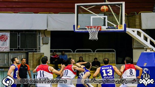 پیروزی بلند قامتان قم در لیگ برتر بسکتبال پیروزی بلند قامتان قم در لیگ برتر بسکتبال
