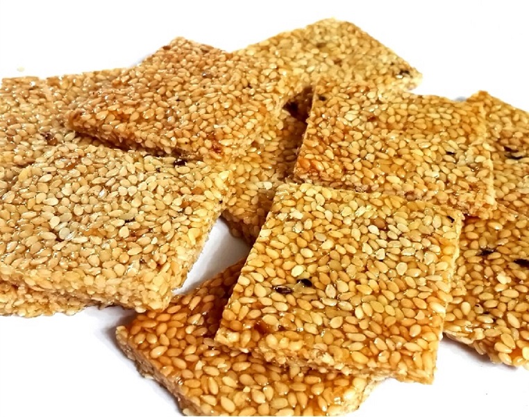 سوهان کنجدی؛ خوشمزه و مقوی