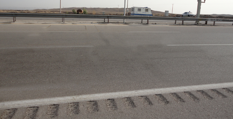 ایمن سازی محور‌های استان با اجرای ۲۳ کیلومتر شیار لرزاننده