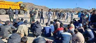 بلاتکلیفی کارگران معدن ققنوس یک خواف پس از سه ماه