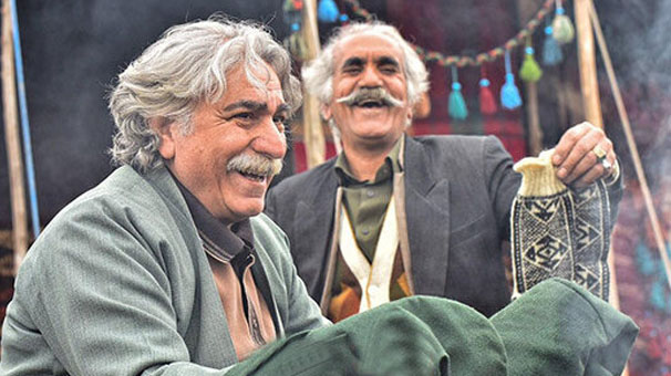 خنده توام با تامل در «نون خ»