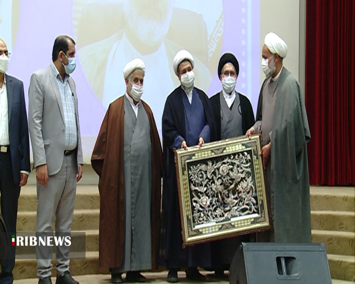 تاکید بر نقش مهم نهاد رهبری در دانشگاه تاکید بر نقش مهم نهاد رهبری در دانشگاه