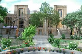 اختری که چرخ ادب را درنوردید