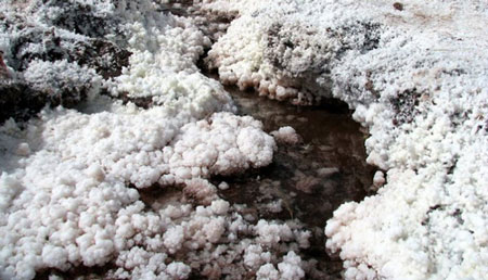 کوه نمک قم؛ تنها گنبد نمکی متقارن جهان