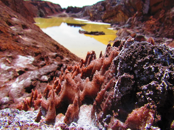 کوه نمک قم؛ تنها گنبد نمکی متقارن جهان