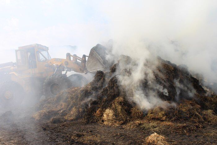 خسارت یک میلیارد ریالی آتشسوزی انبار علوفه در جوین خسارت یک میلیارد ریالی آتشسوزی انبار علوفه در جوین