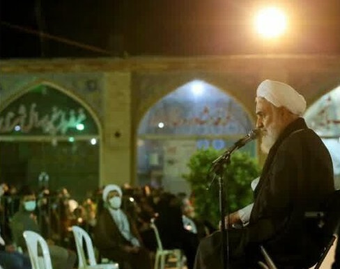 حاج قاسم سلیمانی آمریکا و آل سعود را ذلیل کرد