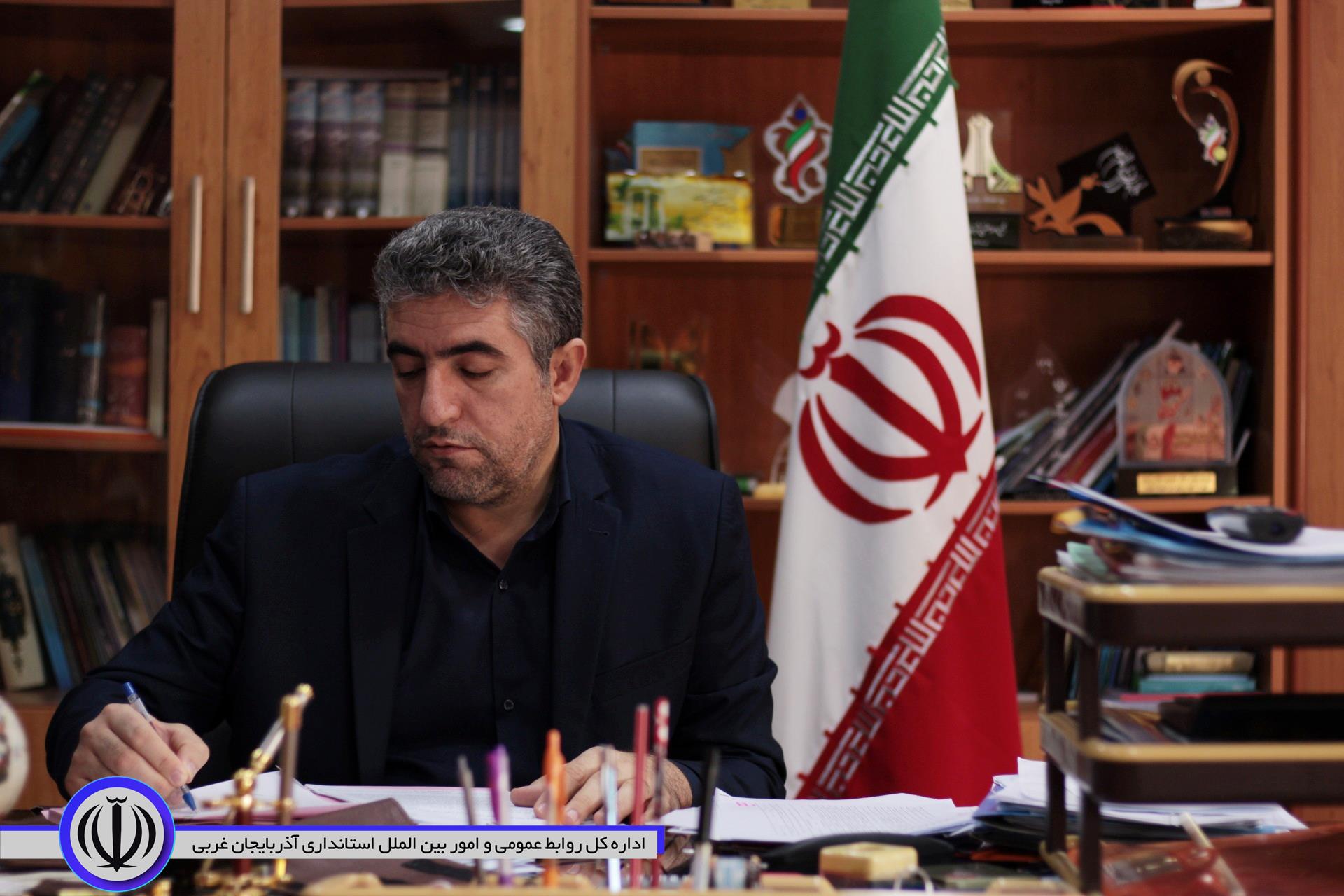 پیام فرماندار مهاباد به مناسب روز معلم پیام فرماندار مهاباد به مناسب روز معلم