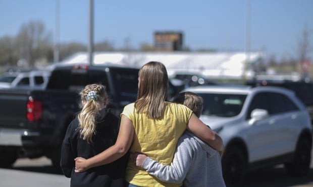 تیراندازی یک دانش آموز آمریکایی ۳ زخمی برجای گذاشت تیراندازی یک دانش آموز آمریکایی ۳ زخمی برجای گذاشت