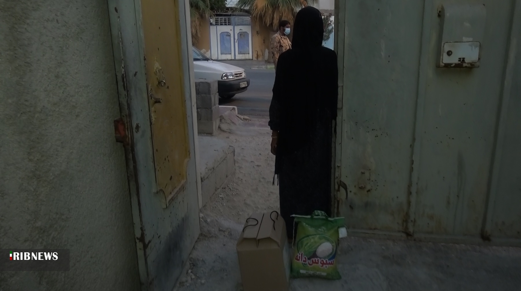 توزیع ۱۰ هزار بسته کمک‌معیشتی در شهرستان‌های جنوبی استان