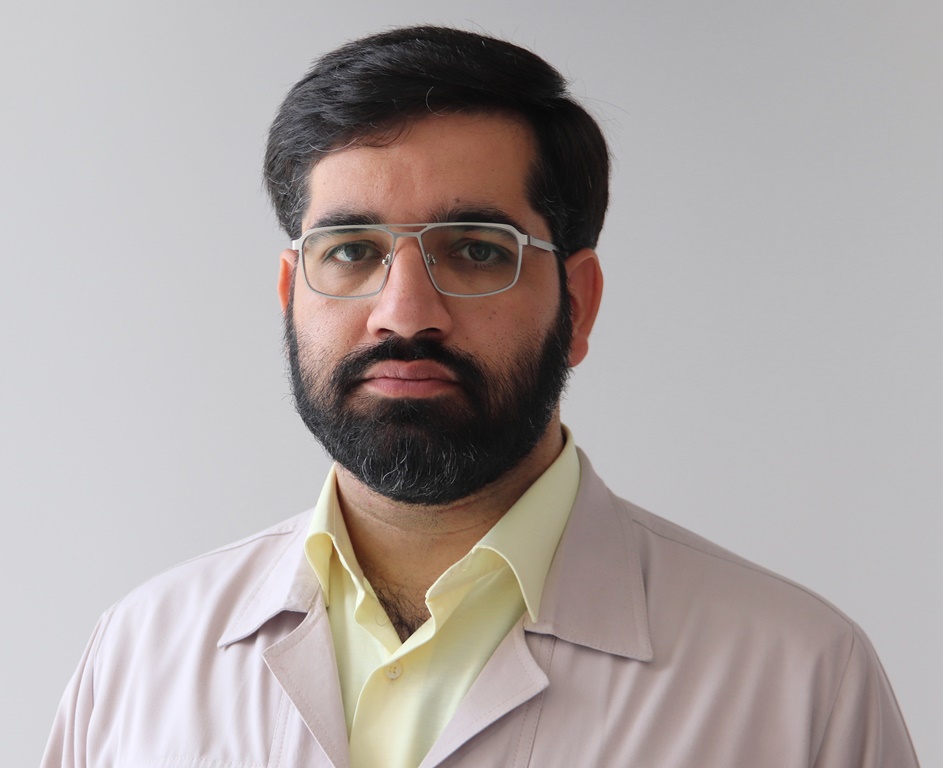 تولید «قطب قطاب» در شهر شیرینیها تولید «قطب قطاب» در شهر شیرینیها