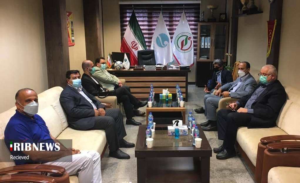 بازدید دبیر فدراسیون ورزش‌های ناشنوایان از سالن مسابقات فوتبال در کیش