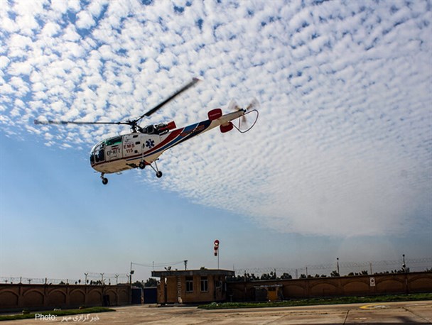 یاری امدادگران اورژانس هوایی به یک بیمار ۵۹ ساله در ایذه