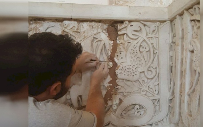 مرمت تزیینات داخلی بقعه شیخ نورالدین عبدالصمد نطنزی مرمت تزیینات داخلی بقعه شیخ نورالدین عبدالصمد نطنزی