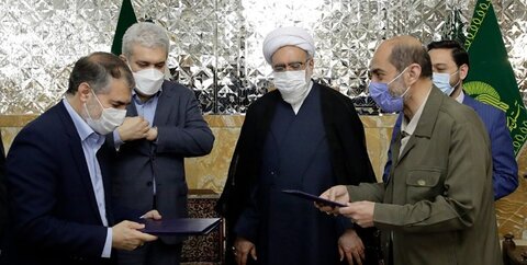 امضاء تفاهمنامه ایجاد خانه خلاقیت و نوآوری در بنیاد کرامت رضوی امضاء تفاهمنامه ایجاد خانه خلاقیت و نوآوری در بنیاد کرامت رضوی