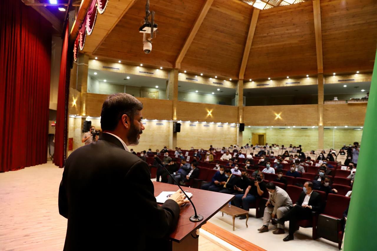 از عدم احراز صلاحیتم قهر نکردم